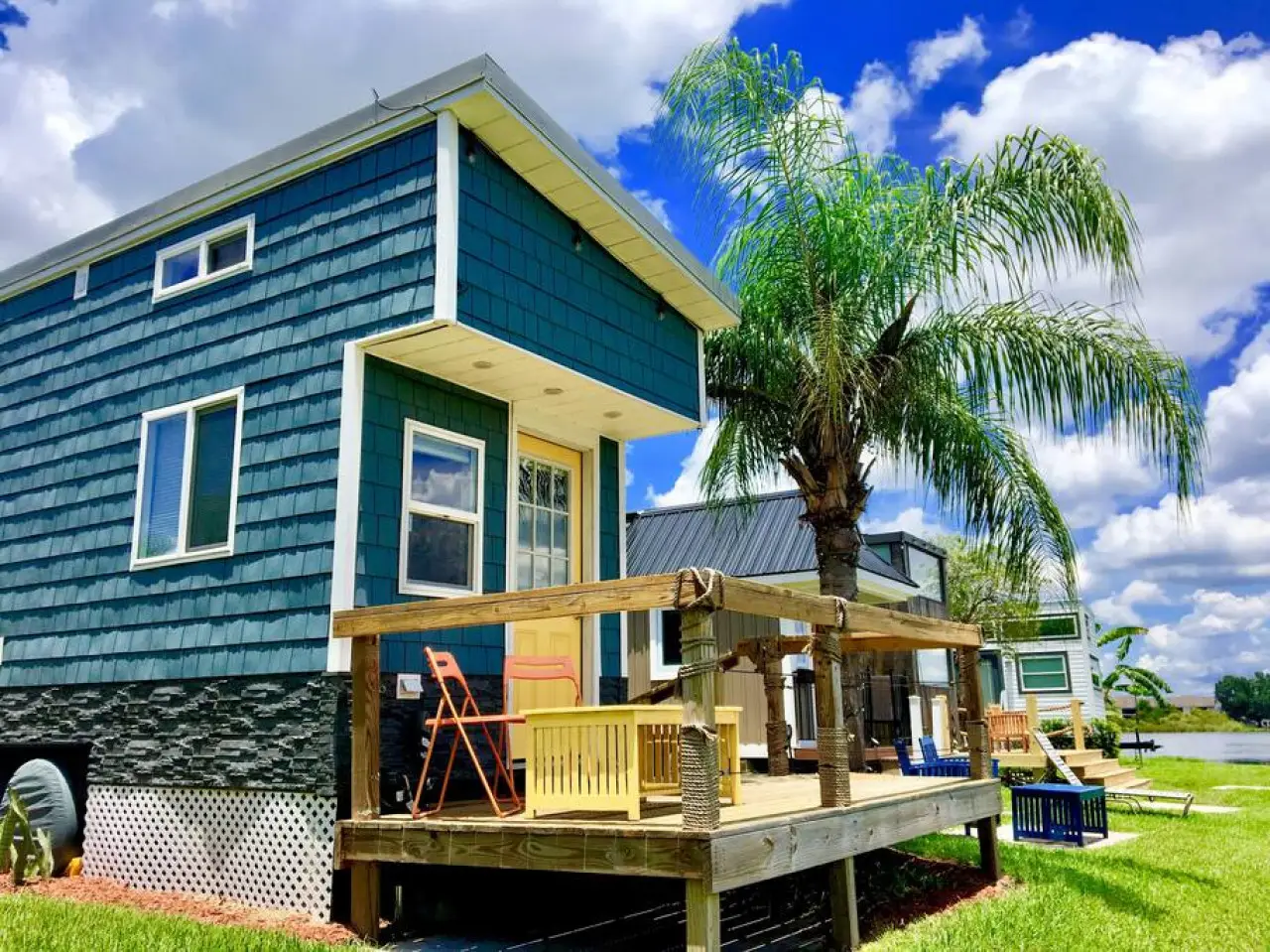 Blue Heron - Lakefront Tiny Home Rental in Orlando, FL