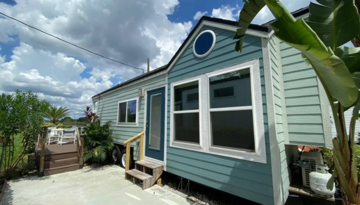 Modern home rental in Orlando at Tiny Town Orlando The Breeze Modern home rental in Orlando at Tiny Town Orlando The Breeze