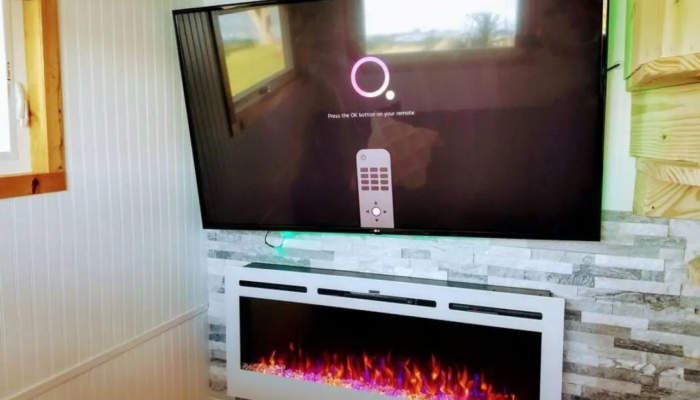 The Getaway Tiny House Lakeside Rental Living area The Getaway Tiny House Lakeside TV & Digital Fireplace