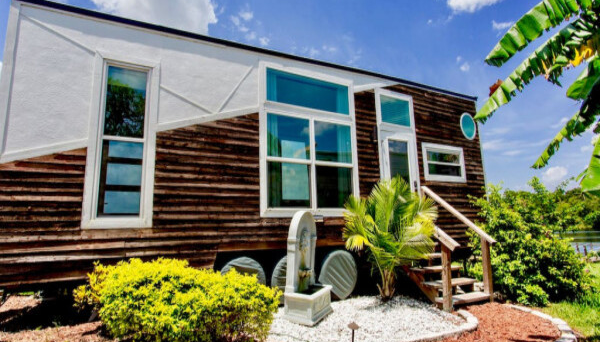 The Venice Tiny House Rental Front The Venice Tiny House Rental Front