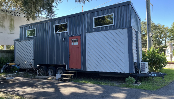Dragonfly affordable tiny house for rent in Orlando at Tiny Town Orlando Dragonfly affordable tiny house for rent in Orlando at Tiny Town Orlando