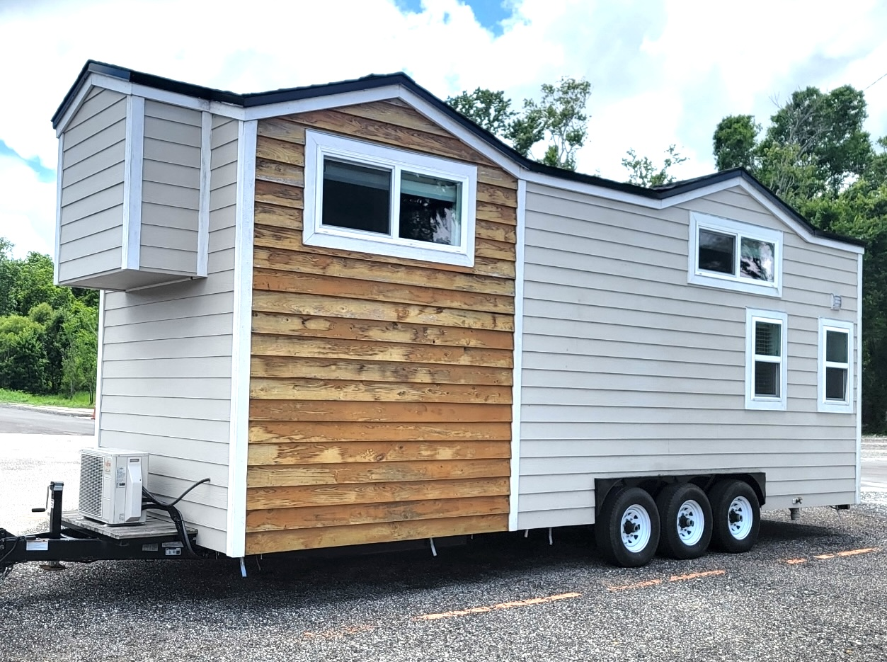 Modern Economical Tiny House for Rent in Orlando, FL