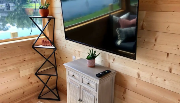 The View Entertainment The View Tiny House Rental Entertainment