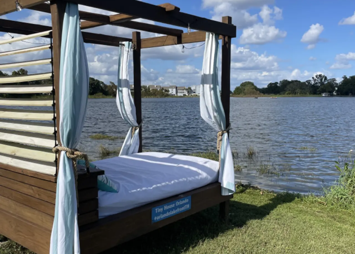 Lakefront Day Bed Lakefront Day Bed