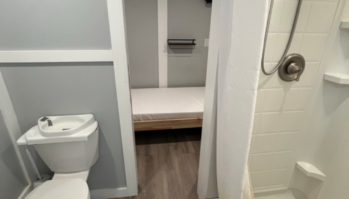 The Osprey tiny house rental on Lake Fairview bird sanctuary Orlando The Osprey tiny house rental on Lake Fairview bird sanctuary Orlando