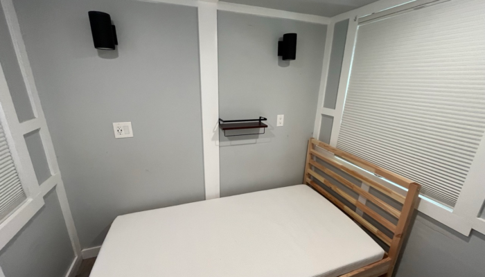 The Osprey tiny house rental on Lake Fairview bird sanctuary Orlando The Osprey tiny house rental on Lake Fairview bird sanctuary Orlando