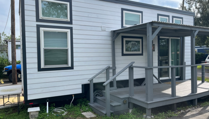 The Osprey tiny house rental on Lake Fairview bird sanctuary Orlando The Osprey tiny house rental on Lake Fairview bird sanctuary Orlando