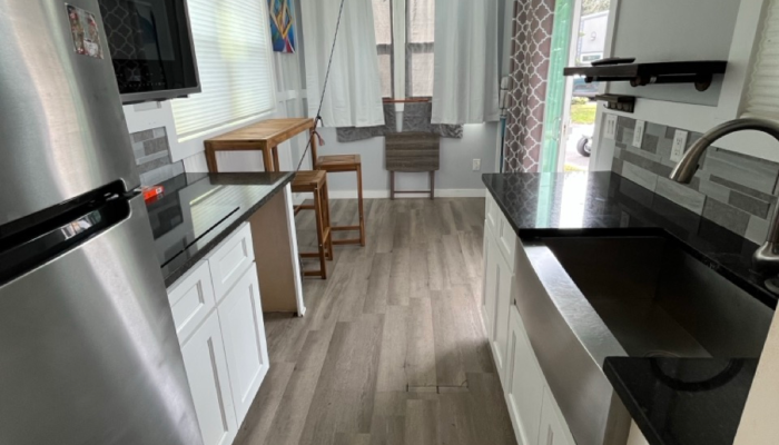 The Osprey tiny house rental on Lake Fairview bird sanctuary Orlando The Osprey tiny house rental on Lake Fairview bird sanctuary Orlando