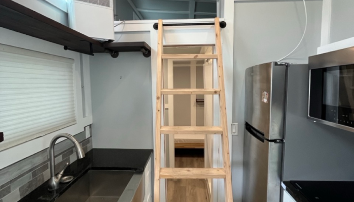 The Osprey tiny house rental on Lake Fairview bird sanctuary Orlando The Osprey tiny house rental on Lake Fairview bird sanctuary Orlando