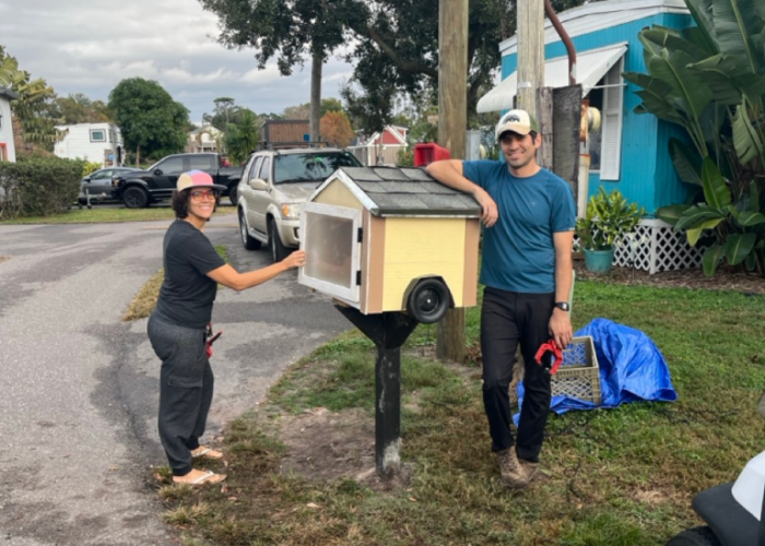 Outdoor community library near Lake Fairview Orlando Outdoor community library near Lake Fairview Orlando
